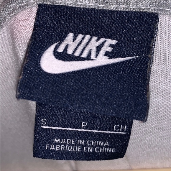 Nike cropped t shirt - Picture 3 of 4